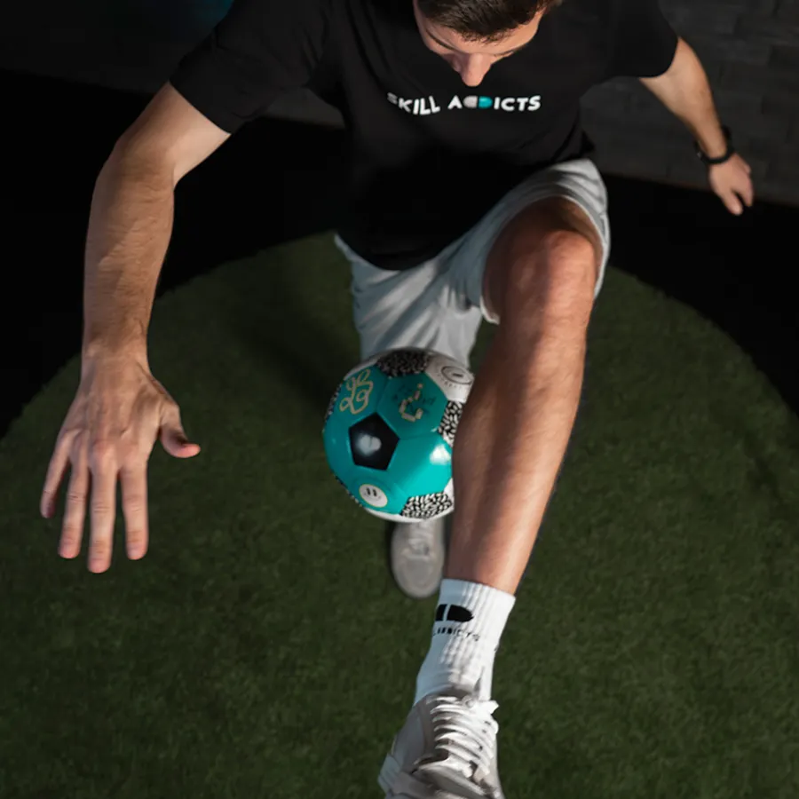 Advanced soccer tricks with Honza Weber