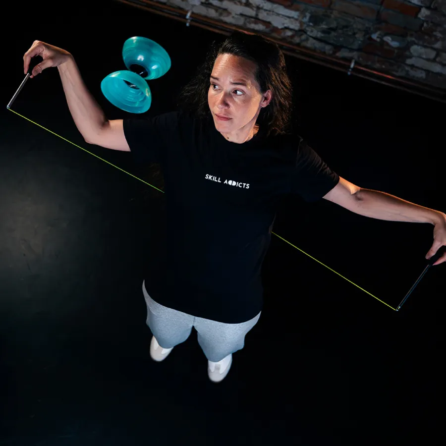 Intermediate level diabolo trick