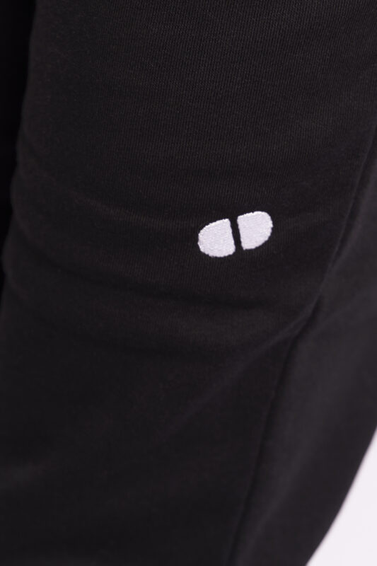 skill addicts pill sweatpants black