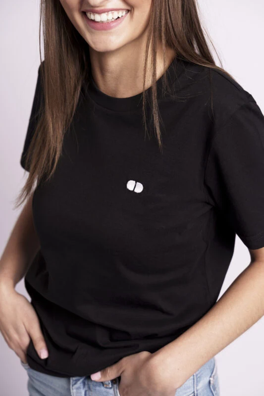 skill addicts pill t-shirt black