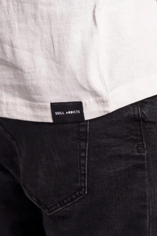 skill addicts pill t-shirt white
