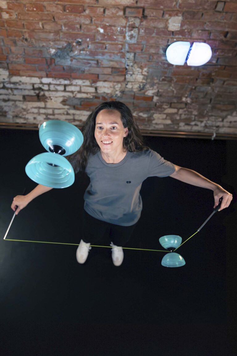 learn diabolo tricks