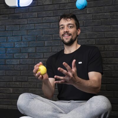 learn ball juggling with skilladdicts app
