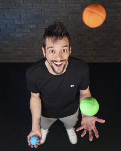 learn ball juggling with skilladdicts app