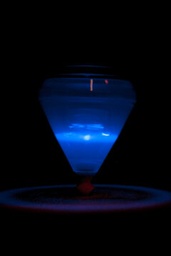 yoyofactory elec-trick led light up spin top