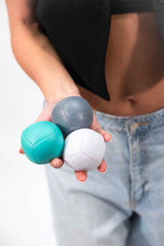 learn how to juggle balls