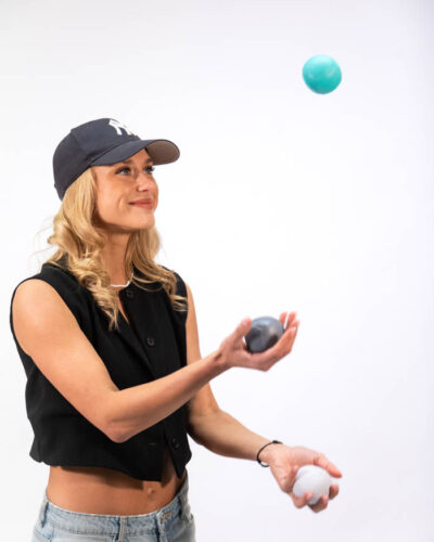 learn how to juggle balls