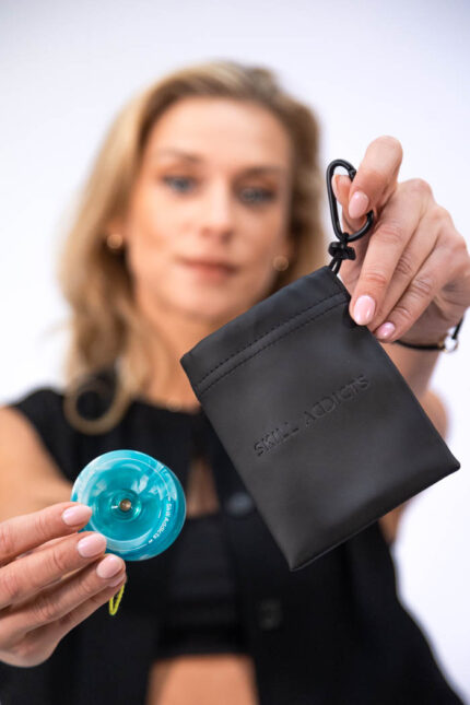 skill addicts single pouch for yoyo footbag spintop
