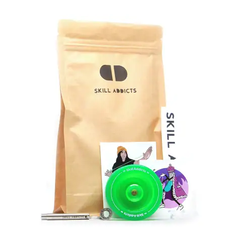 Green Starter Yoyo with its kraft paper bag and stickers