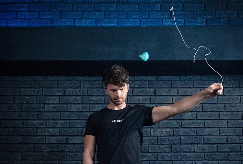 boomerang to trapeze spin top trick boomerang to trapeze spin top trick